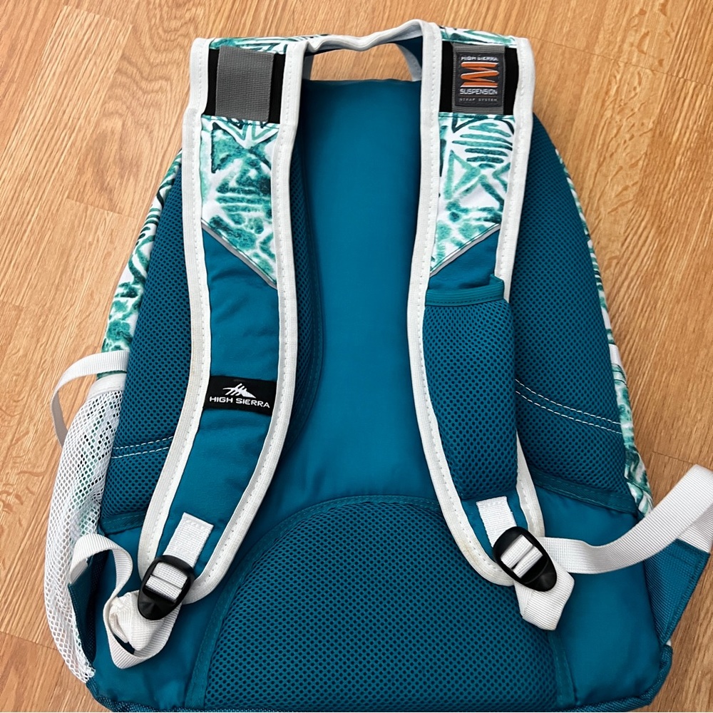 High Sierra laptop backpack ! Used to trips before but plenty of use left ! - Picture 5 of 7